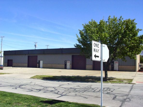 Downtown Multi-Tenant Industrial Space: 919 Monroe St, Fort Wayne, IN 46802